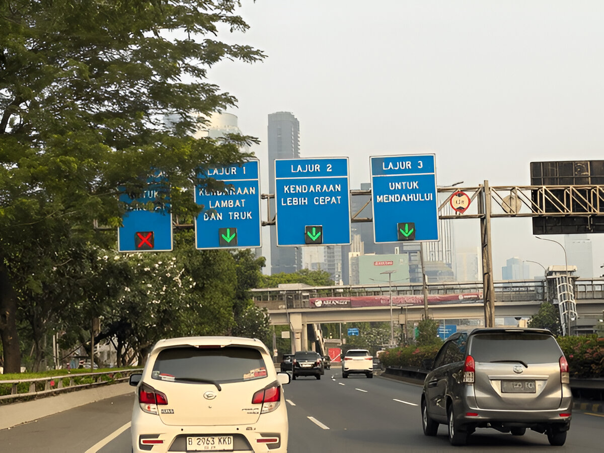 Kenali Bahu Jalan dan Pentingnya Fungsinya untuk Keamanan Lalu Lintas